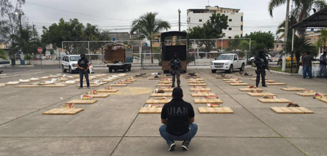 Operativo &#039;Hércules&#039; decomisa dos toneladas de droga en El Guabo