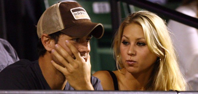 Enrique Iglesias no se quiere casar con Kournikova