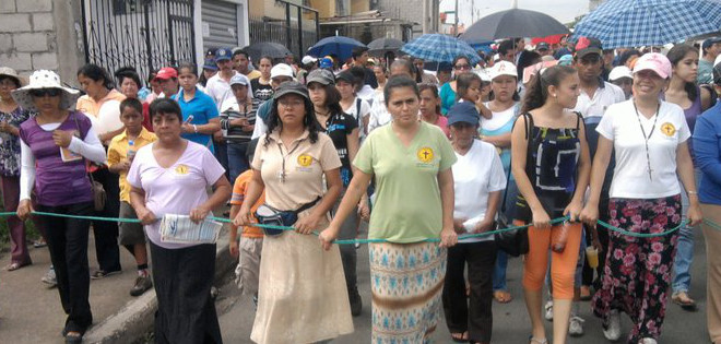 Movimiento Juan XXIII mueve a miles de fieles del Papa