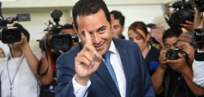 Comediante Jimmy Morales cierra campaña con promesa de &quot;cambio&quot; en Guatemala