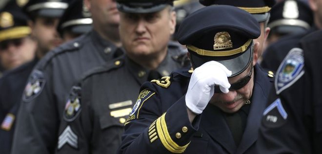 Nueva York mostrará cómo superar divisiones tras muerte policías, dice Biden