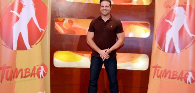 Aprende a bailar &#039;Tumbao&#039; con Roberto Manrique