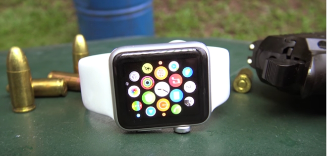 Pistola 9mm prueba la resistencia de un Apple Watch
