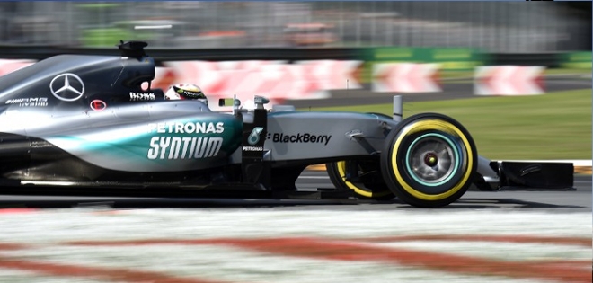 Británico Lewis Hamilton partirá primero el domingo en Gran Premio de Italia de Fórmula 1