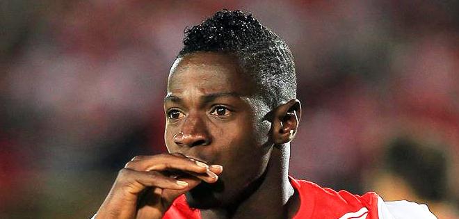 Santa Fe saca a Estudiantes y espera rival brasileño