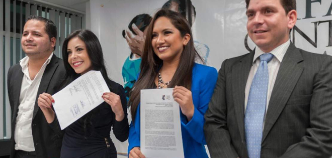 Corte Constitucional admite a trámite pedido de consulta sobre reeleccion de Correa