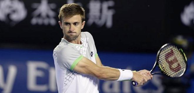 Nadal, al borde de la extenuación, logra un triunfo épico