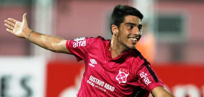 Wanderers se metió en octavos tras goleada 3-0 al Zamora