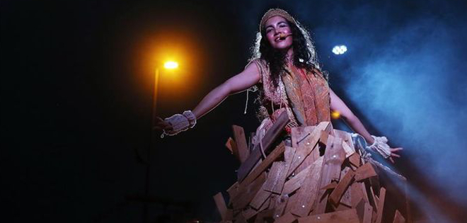 Pasacalle en honor a Shakespeare inaugura festival en Chile