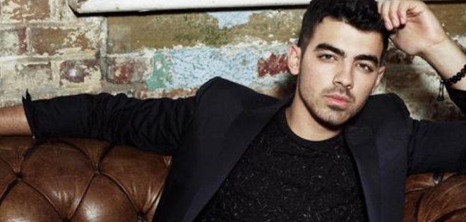 Joe Jonas revela intimidades sobre sexualidad y vicios