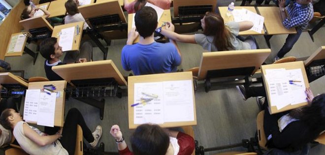 Los estudiantes chinos tendrán &quot;antecedentes&quot; si copian o plagian exámenes