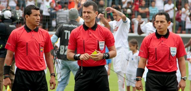 Carlos Vera anunció su retiro del arbitraje profesional
