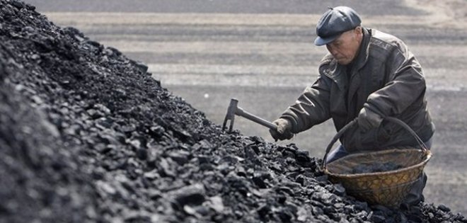 Al menos siete muertos y 17 atrapados por inundación mina de carbón en China