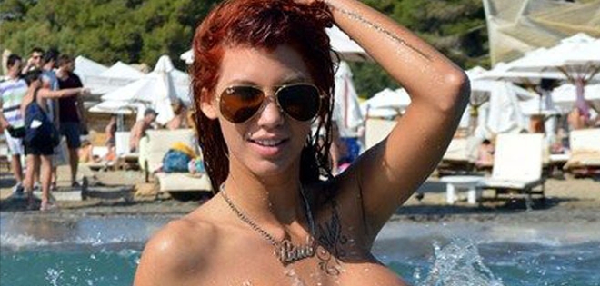 Otra actriz porno hace promesas si Grecia llega a octavos de Brasil 2014