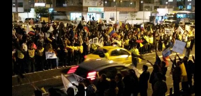 Protesta en la Shyris contra resolución &#039;gobiernista&#039;