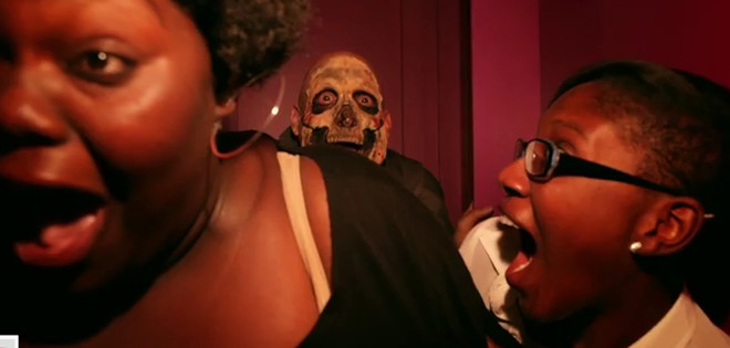 &#039;Terrorífica&#039; broma en una cabina de fotos por vísperas de Halloween