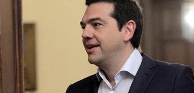 Grecia acordó con Merkel presentar una nueva propuesta al Eurogrupo este martes