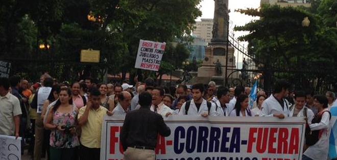 Guayaquil volvió a las calles para pedir el archivo definitivo de las leyes de plusvalía y herencia