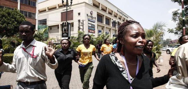 Kenianos &quot;ocupan&quot; la calle para denunciar inseguridad del país tras atentados