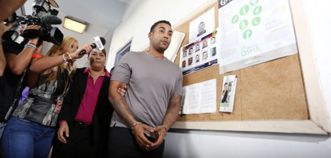 Don Omar sale en libertad tras arresto, con fianza y grillete electrónico