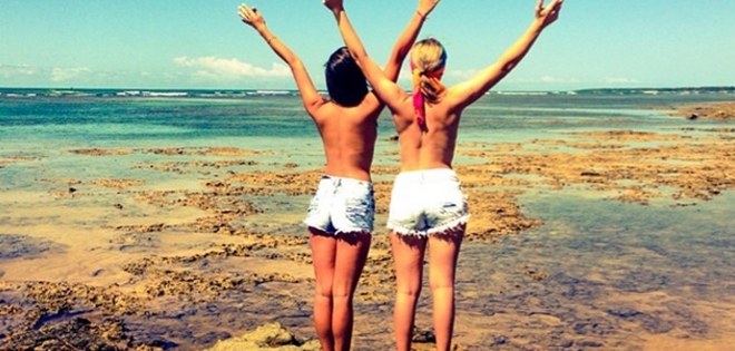 El &quot;Topless tour”, moda sobre desnudez que destrona a la &#039;selfie&#039;