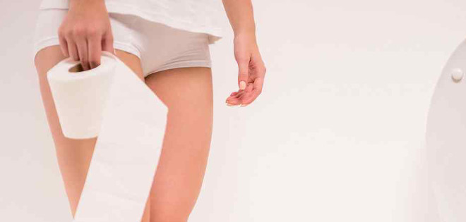 Por qué podrías ir al baño más veces de lo normal durante tu periodo