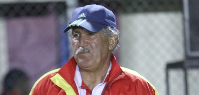 Juan Ramón Silva fuera del Aucas, suena Ischia y Tabaré