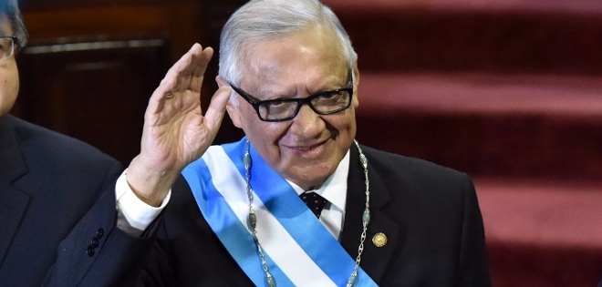 Alejandro Maldonado jura como nuevo presidente de Guatemala ante el Congreso