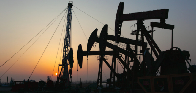 Precio del petróleo sube un 12,32 % por un rebote técnico
