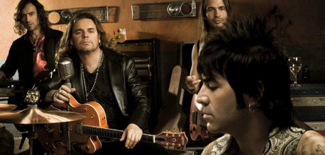 Esperado disco de Maná arrasa en ventas de música latina