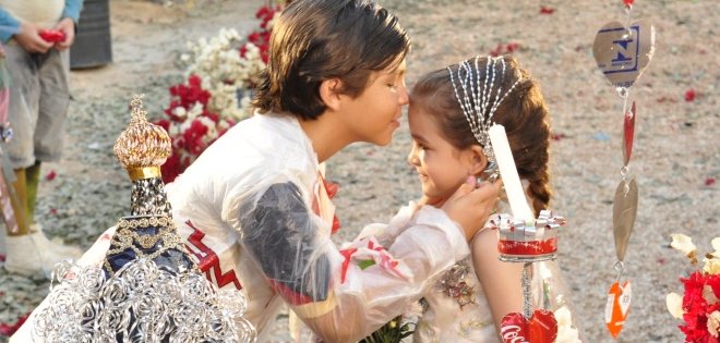 Una historia de amor que podría cambiar el rumbo de Avenida Brasil