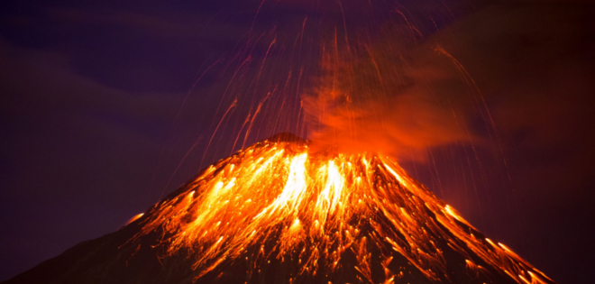 Comunidades aledañas al Tungurahua, indefensas ante caída de ceniza