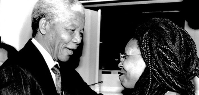 Famosos dan su último adiós a Nelson Mandela