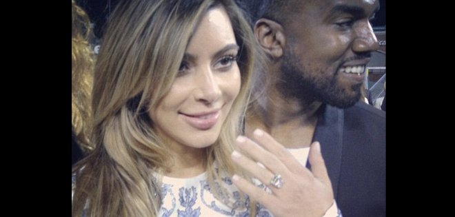 Kim y Kanye, oficialmente comprometidos