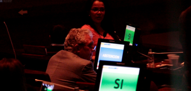 Fernando Bustamante se abstuvo de votar a favor de las enmiendas