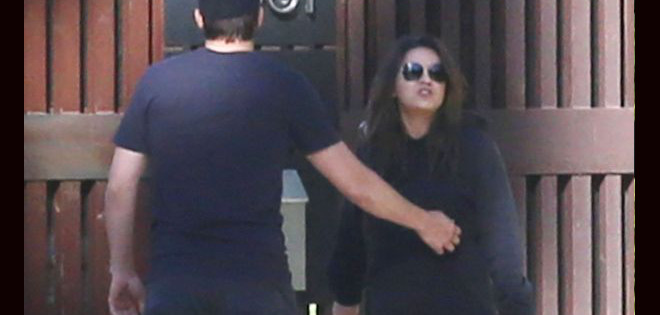 Mila Kunis enloquece y ataca a los paparazzi