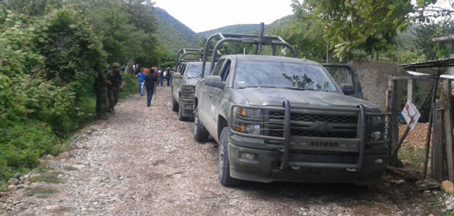 Sicarios admiten crimen de 17 estudiantes buscados en México; las familias incrédulas