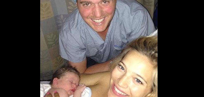 Michael Bublé y Lusiana Lopilato publican la primera foto de su bebé