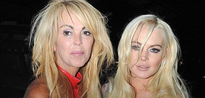 Lindsay Lohan se drogaba con su mamá, según su padre