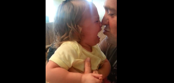 Así podría reaccionar su hija si usted se corta repentinamente la barba