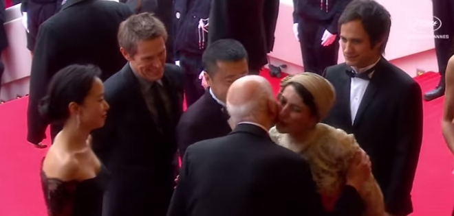 Actriz iraní podría ser flagelada por dar un beso en la mejilla en Cannes