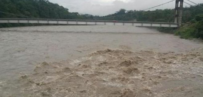 Agricultores perjudicados por desborde del Río Napo