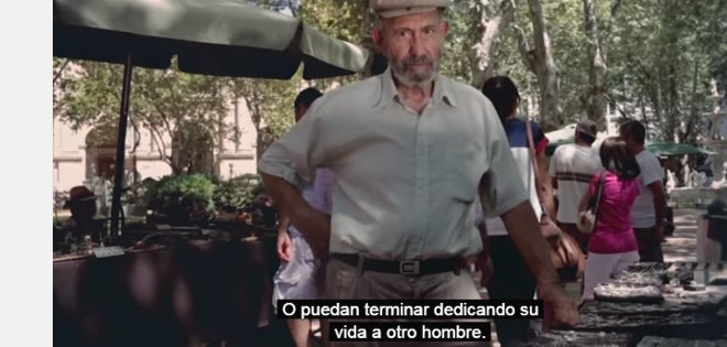 La publicidad que le desea un feliz día a los hombres para el Día Internacional de la Mujer