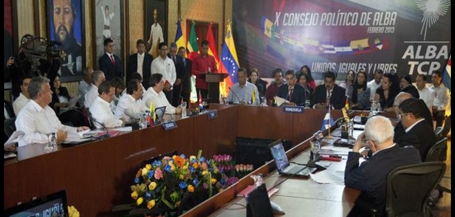 Cancilleres de ALBA toman medidas contra golpes blandos