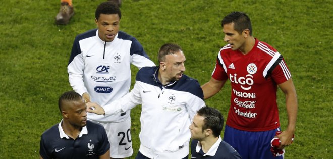 El francés Ribéry sigue entre algodones