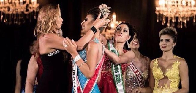(VIDEO) Finalista de Miss Amazonas le arranchó la corona a la ganadora