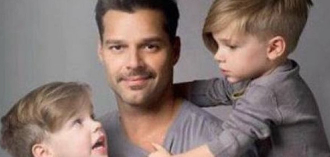 Hijos de Ricky Martin descubren que su papá es una estrella
