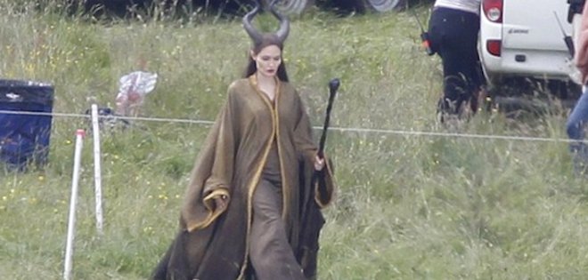 Una inquietante Angelina Jolie protagoniza el nuevo póster de &#039;Maléfica&#039;