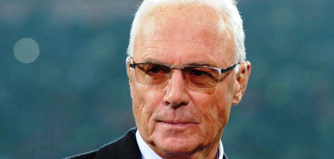 Beckenbauer se libera de sanción de la FIFA al cooperar en caso Catar y Rusia