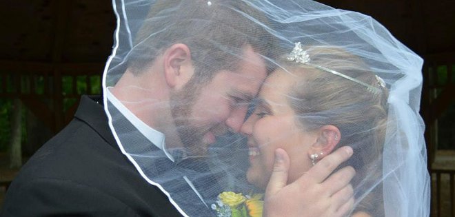 Una pareja se casará nuevamente porque ella perdió la memoria